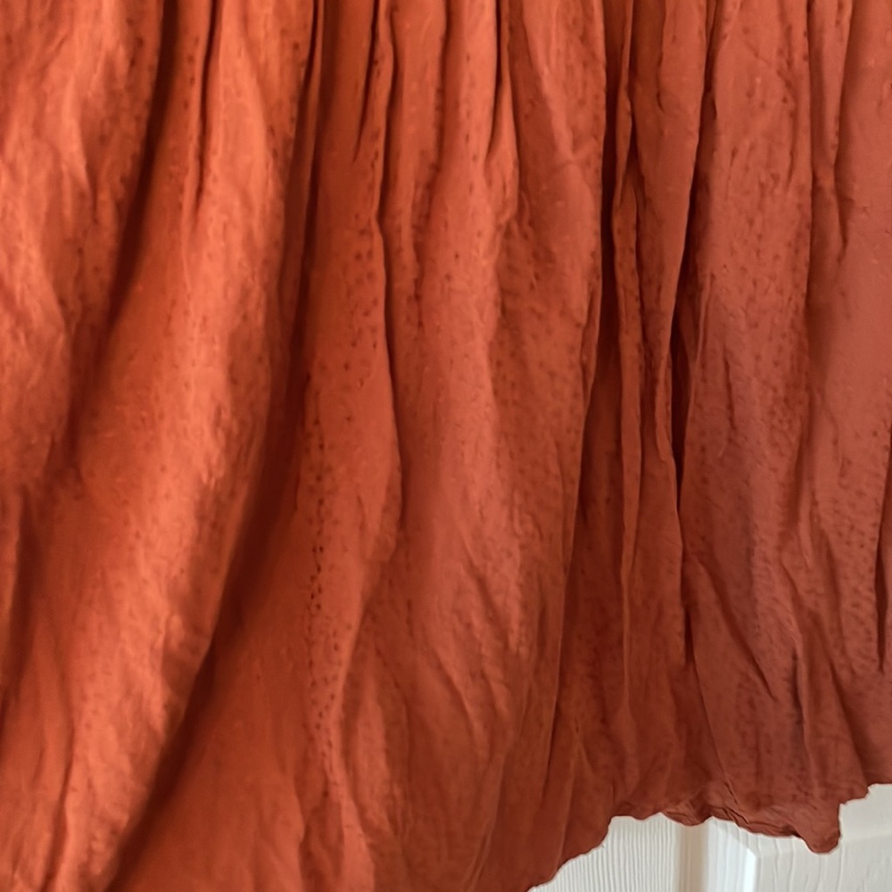 Knox Rose high neck flutter top - Picture 3 of 8